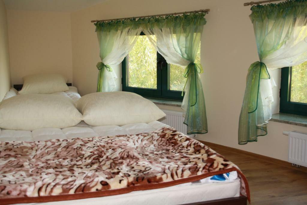 Hotel For You Pabianice Habitación foto